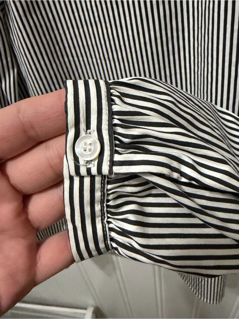J. McLaughlin Black White Pinstripe Tie Neck Blouse Long Sleeve Large - Picture 4 of 7